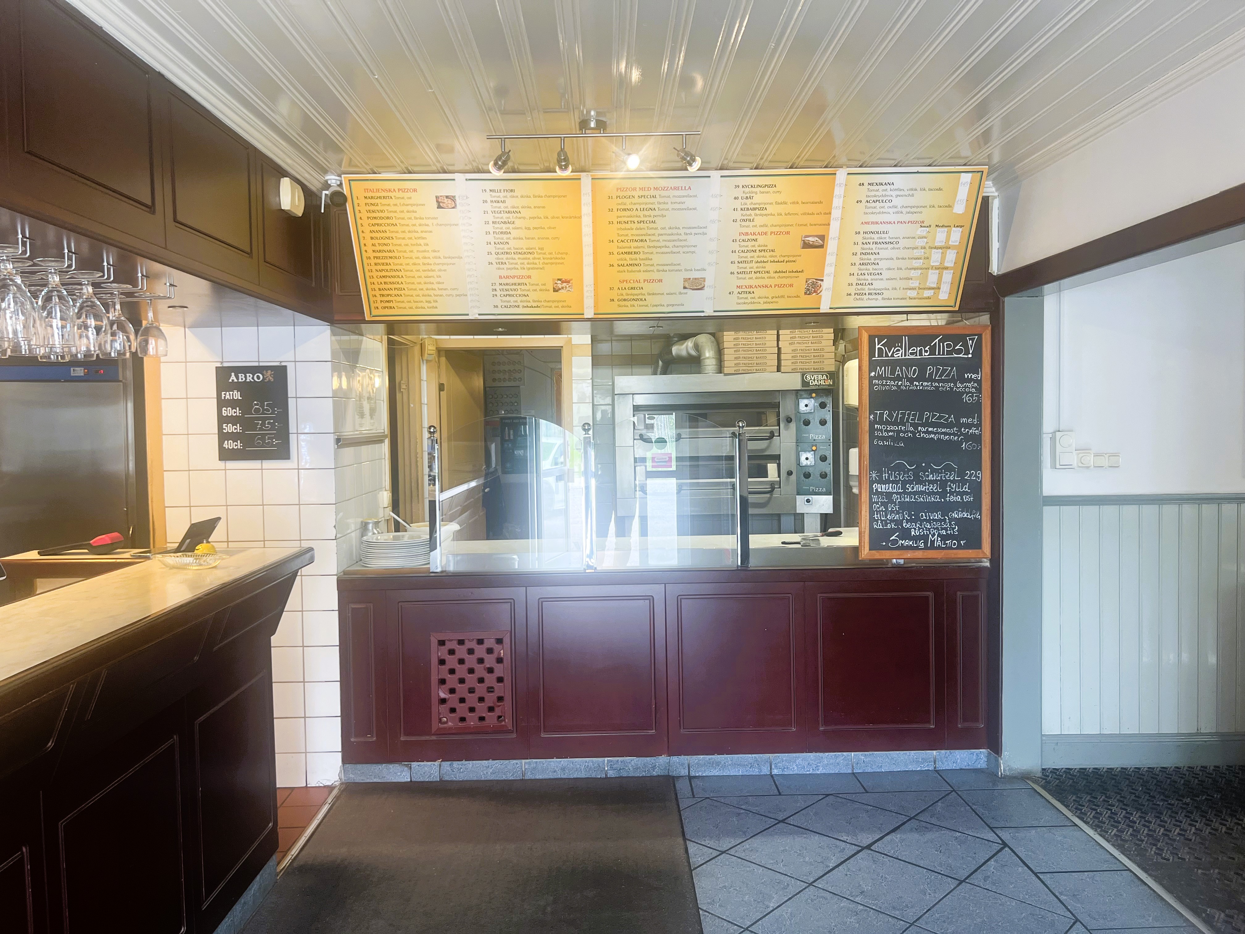 Populär Pizzeria/Restaurang på Värmdö bild 1