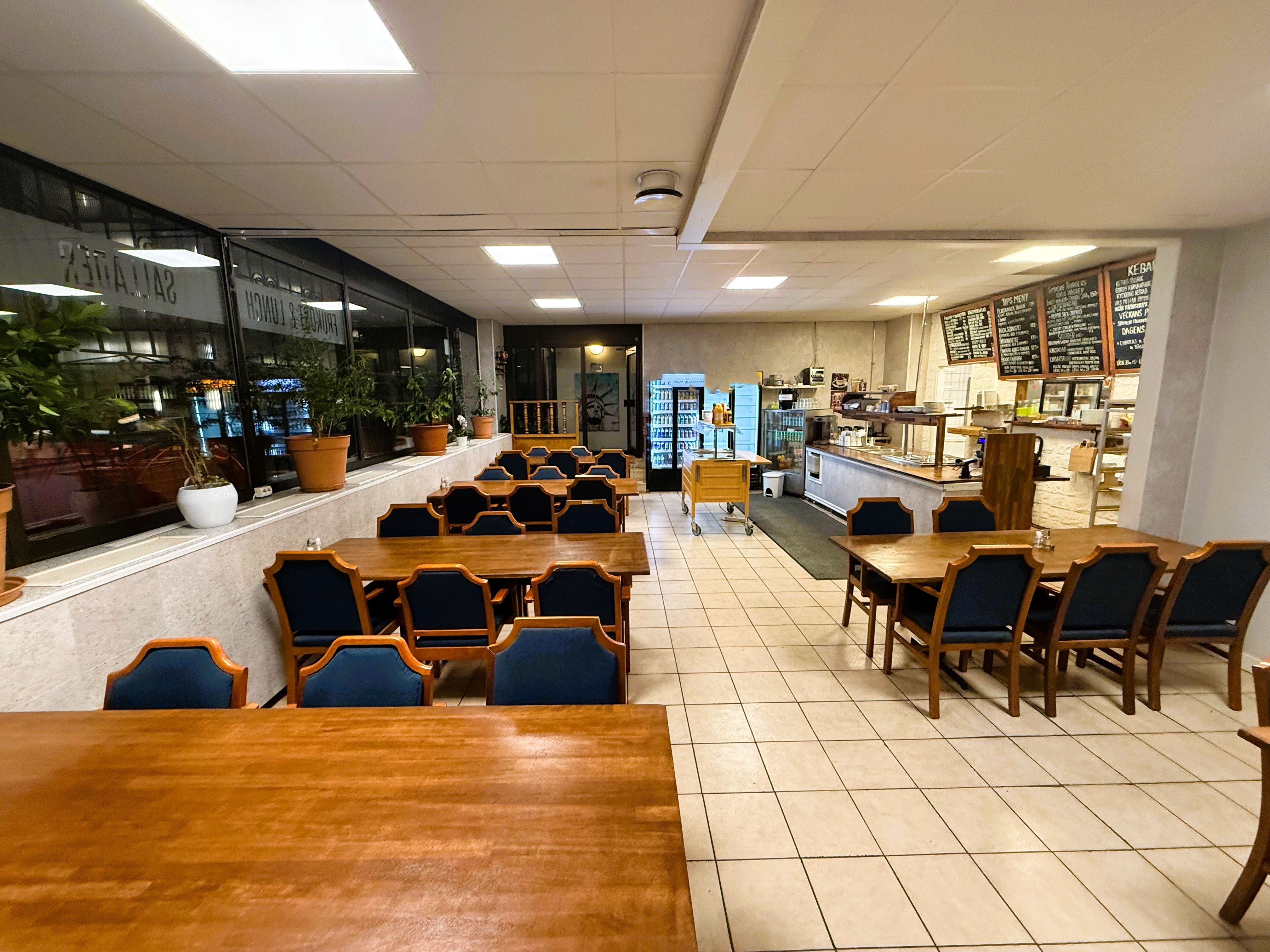 Café med catering på bra läge i Stockholm – 123 kvm bild 1